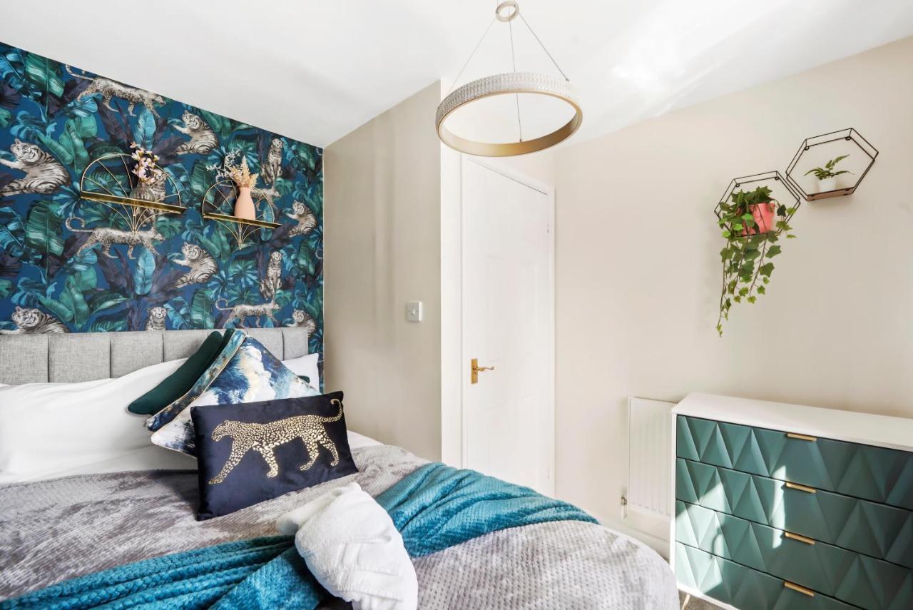 Designer House In - Hot Tub - Sleeps 10 Apartament